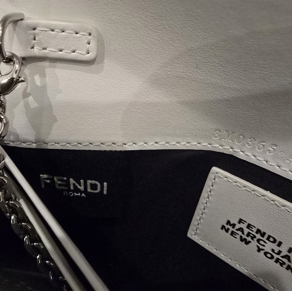 🔥RARE🔥Fendi x Marc Jacobs Collab WOC Bag - Picture 10 of 10